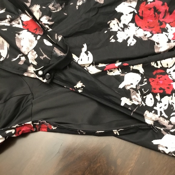 Hot Topic Pinup Rockabilly Rose Corset Dress Size SM - Picture 7 of 13